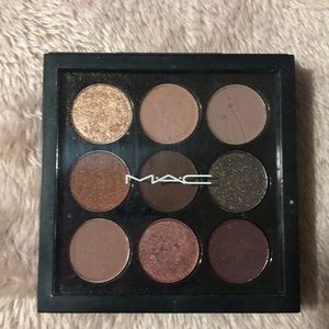 Mac Burgundy Pallette